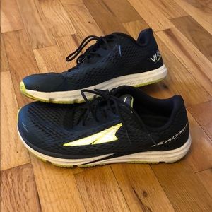 Altra Viho Running Shoes size 8